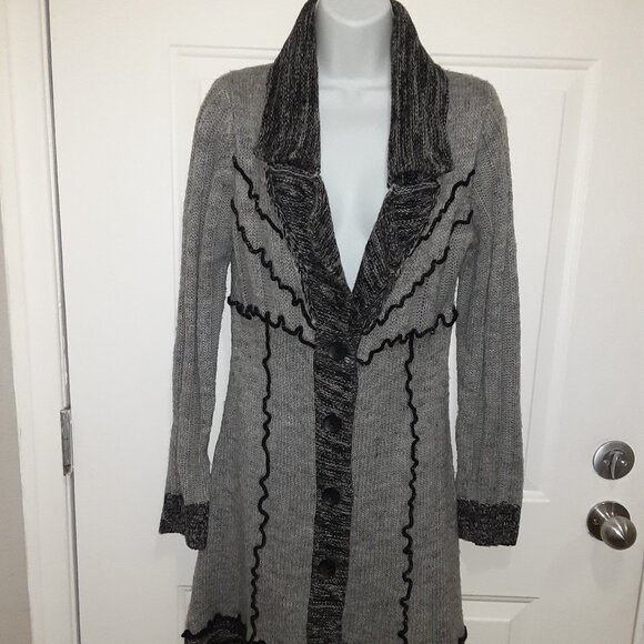 Small, Long Knit Sweater * Check Measurements * Grey * Like New * Tall, Med, Reg - Picture 8 of 14